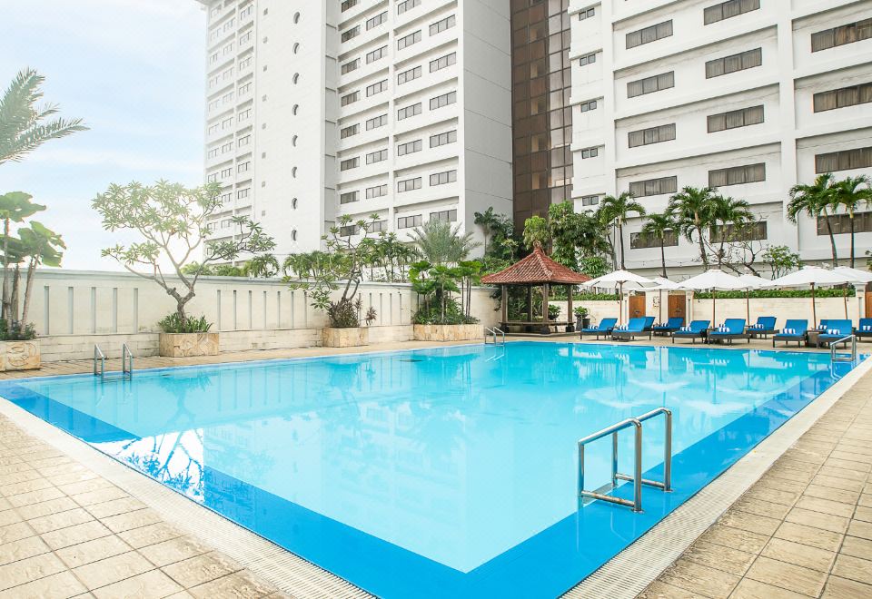 4. 아랴두타 자카르..