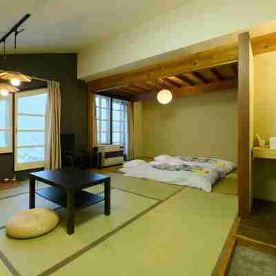 Hotel ST Moritz Rooms