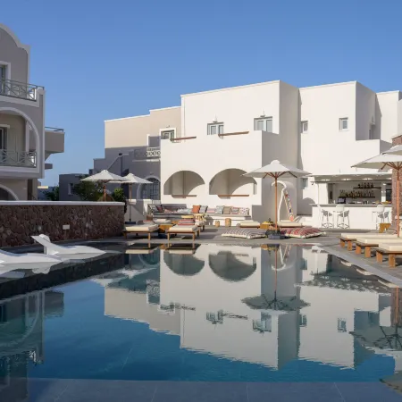 Selini Hotel Отели рядом с достопримечательностью «Черный пляж»
