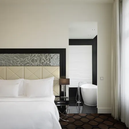 Roomers Berlin Steinplatz, Autograph Collection
