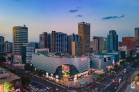 Junyi Hotel (Shijiazhuang Mixc Xinbai Square Subway Station Branch) Отели в г. 