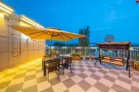 Yining YinSai Courtyard Homestay (Liuxing Street Scenic Area) - Kuntosalit