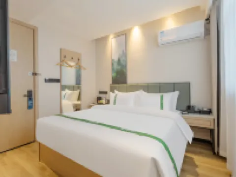 GreenTree Inn Express Hotel (Weihai Wendeng Xiangshan Road) Hotels near Weihai Airport