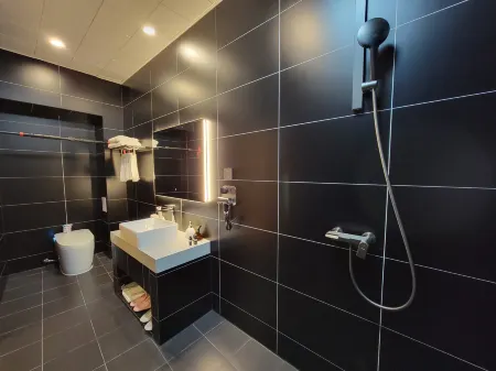 Silver Moon View Mountain  . Hidden House Hotel Отели рядом с достопримечательностью «Shuangyuanxi»