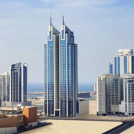 Hilton Bahrain City Centre Hotel & Residences Отели рядом с достопримечательностью «Дипломатический район»