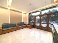 UP Huayi Zhilv Hotel (North Star Square Branch, Mohe City)