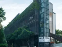 YOLO Eling Art Gallery Hotel(Erling No. 2 Factory Cultural and Creative Park Store) Hotels near Chongqing Bayu Mingbian Culture Art Museum