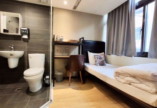 3. 저스트 리브 인..