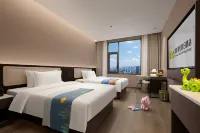 Dinosaurs are busy Holiday Inn (Zigong Fangte Dinosaur Kingdom) Отели в г. Цзыгун