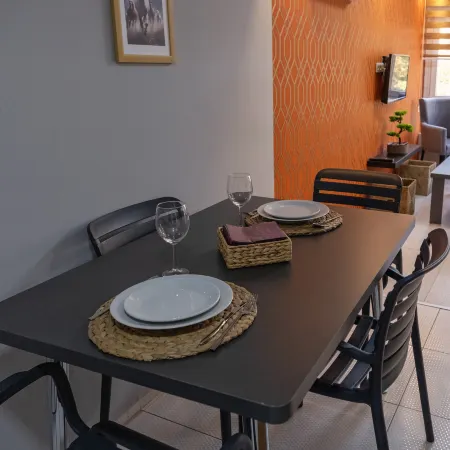 Maxi Homes Opposite Hadrian’s Gate & Old Town