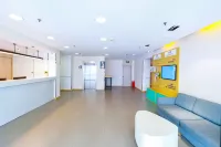 YiJu Hotel (Kaiyuan Jiefang Road) - parking