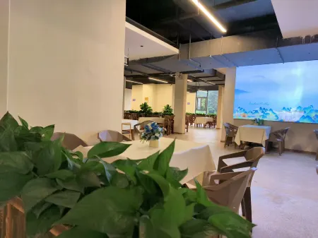 Longxi Homestay Отели в г. Личуань