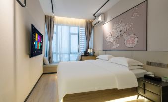 CityFront Horizon Hotel