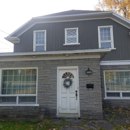 930R-T1 The Old House