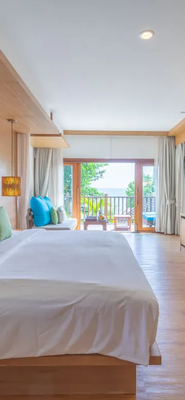 พรีเมียร์ ซีวิว