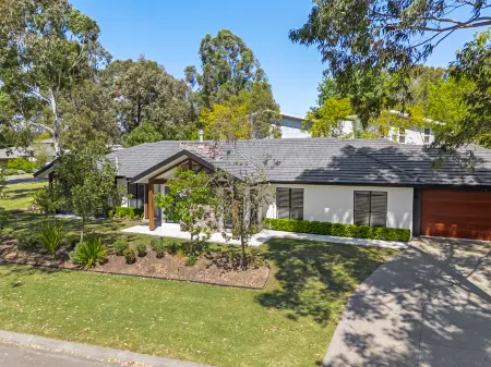 Jacaranda Amber The Vintage Golfside Luxe Villa Hunter Valley