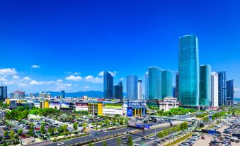 Fengsheng·Interstellar Hotel (Yiwu Global Digital Trade Center International Business City)