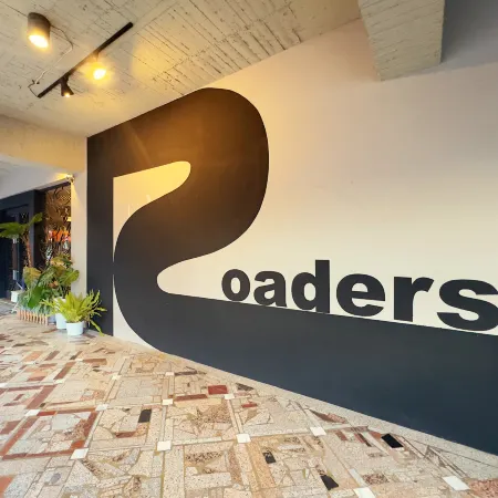 Roaders Hotel Tainan ChengDa Отели рядом с достопримечательностью «Железнодорожная станция Дацяо»