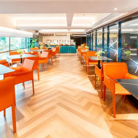 Kardon Hotel ·Star (Guangzhou Huangbian Metro Station Design Capital) Отели рядом с достопримечательностью «Байюнь»