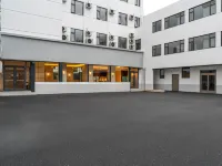 Vienna Hotel (Lianyungang Donghai Pedestrian Street Railway Station) - 3 stelle