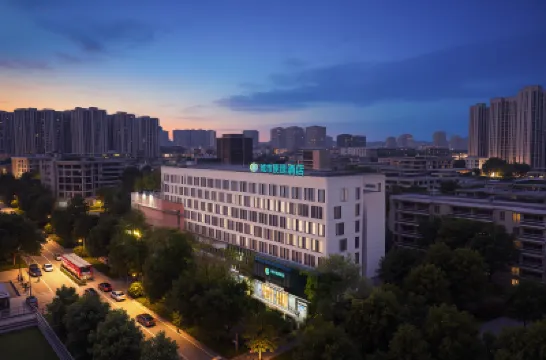 City Comfort Inn (Wuhan Baibuting) Hotels near Beach Park