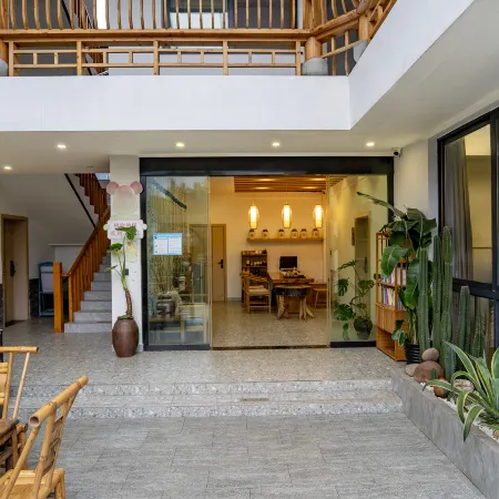 Yanyu Courtyard Parent-Child Resort(Hongya Liujiang Ancient Town Scenic Area Branch)
