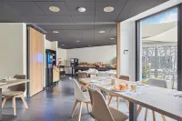 Appart'hôtel Odalys City - Marseille Centre Parc Chanot Vélodrome - breakfast