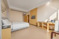 Miaozu Buyi Hotel - 2-Star