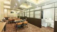 Shanghai Binjiang Xinjing Hotel (The Bund) - 2-Star