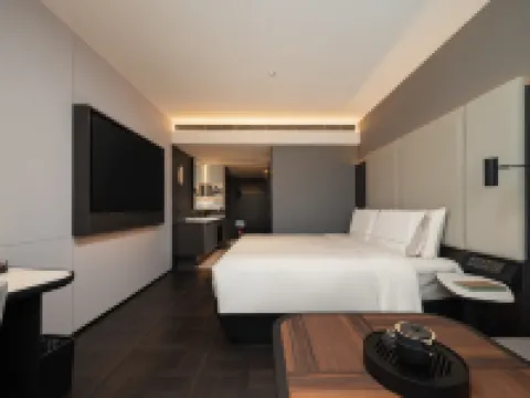 Mudanjiang Railway Station East Pedestrian Street Atour Hotel Hoteles en Mudanjiang