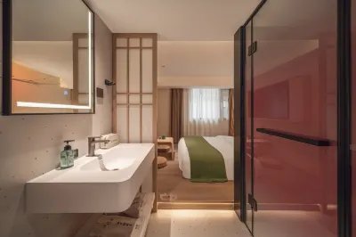 Longmao Jingling Hotel (Nanchang Bayi Square Tengwang Pavilion) فنادق في 