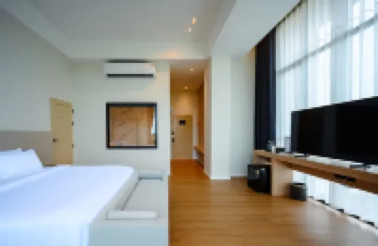 Grand The Room Hotel 甘烹碧酒店