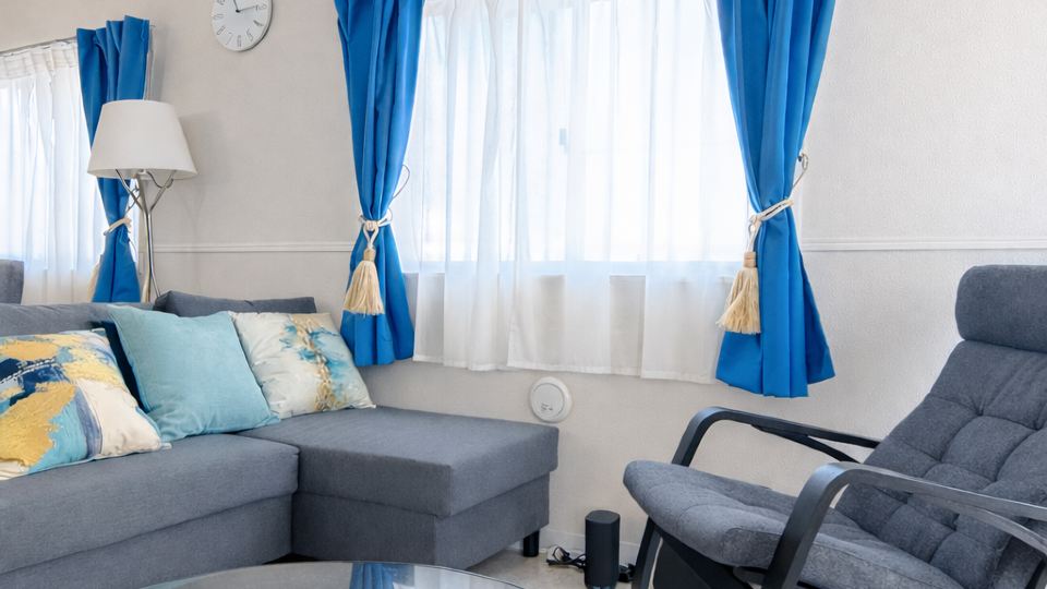 Free 7-Seater Car | Airport Transfer / Sunstone Residence 2F