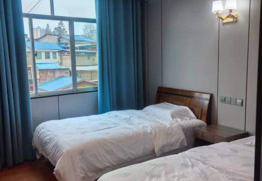 순펑 여관 내부