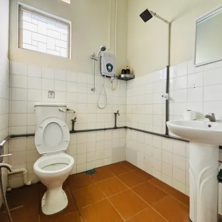 A Classic Heritage Mansion in Melaka | Max 12 Pax & 6 Cars | Walk to Local Restaurants