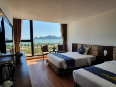 下龍金棕櫚酒店 鄰近廣寧博物館的酒店