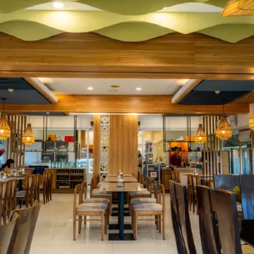 The Ritz Hotel at Garden Oases