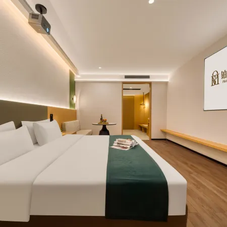 Changstay Hotel (Ningbo Railway Station Metro Branch)