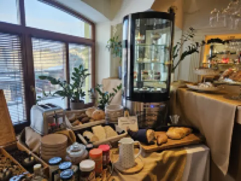 Penzión Wellness & Restaurant Zoborská, free parking