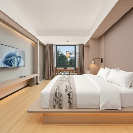 Mingyueshan Tangchi Hot Spring Hotel