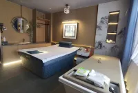 Maitreya Blossom Flower Hot Spring Resort - spa