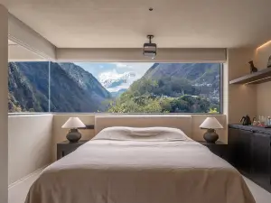 YMUS·ANANDA Hot Spring Healing Retreat