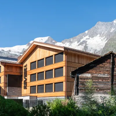 Revier Mountain Lodge Saas-Fee Hotels near Ski Lift Bifig