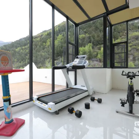 LuHe Luhe · Oxygen-Rich Mountain Lodge (Shuangqiao Valley Scenic Area)