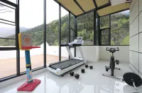 LuHe Luhe · Oxygen-Rich Mountain Lodge (Shuangqiao Valley Scenic Area)
