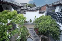 Weishan Qichi Dongfang Holiday Courtyard-Style Hotel