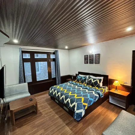 Hotel Devidyar