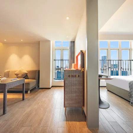 Shining Star Hotel (Chongqing North Station · Xinpaifang Branch)