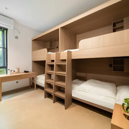 Huaxi Yu · Guanli Homestay, Zhanqi Village, She County, Huangshan