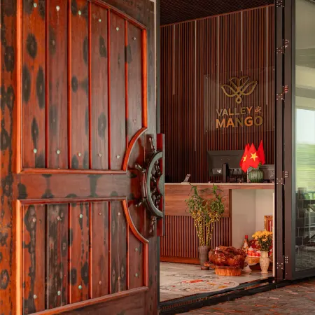 VALLEY DE MANGO VILLA HUE